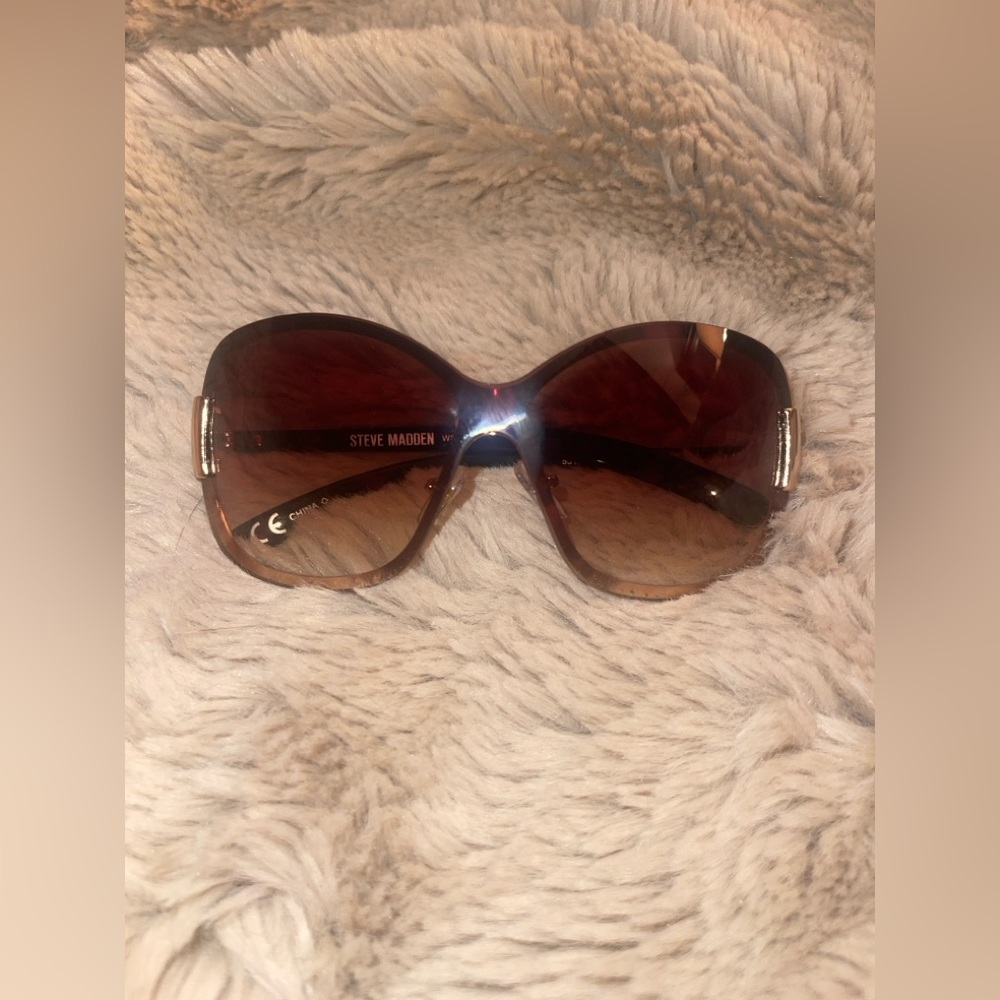 Steve Madden Dark Brown Sunglasses